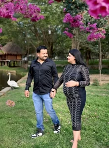 Maternity Couple Outdoor Photoshoot Delhi