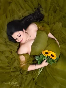Maternity shoot liedown shot