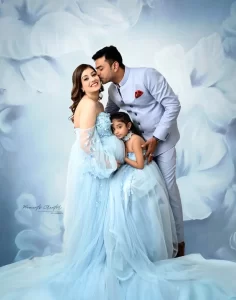 Maternity Photoshoot with family