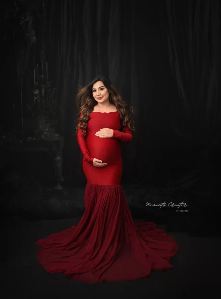 Maternity Photoshoot in Red Gown1